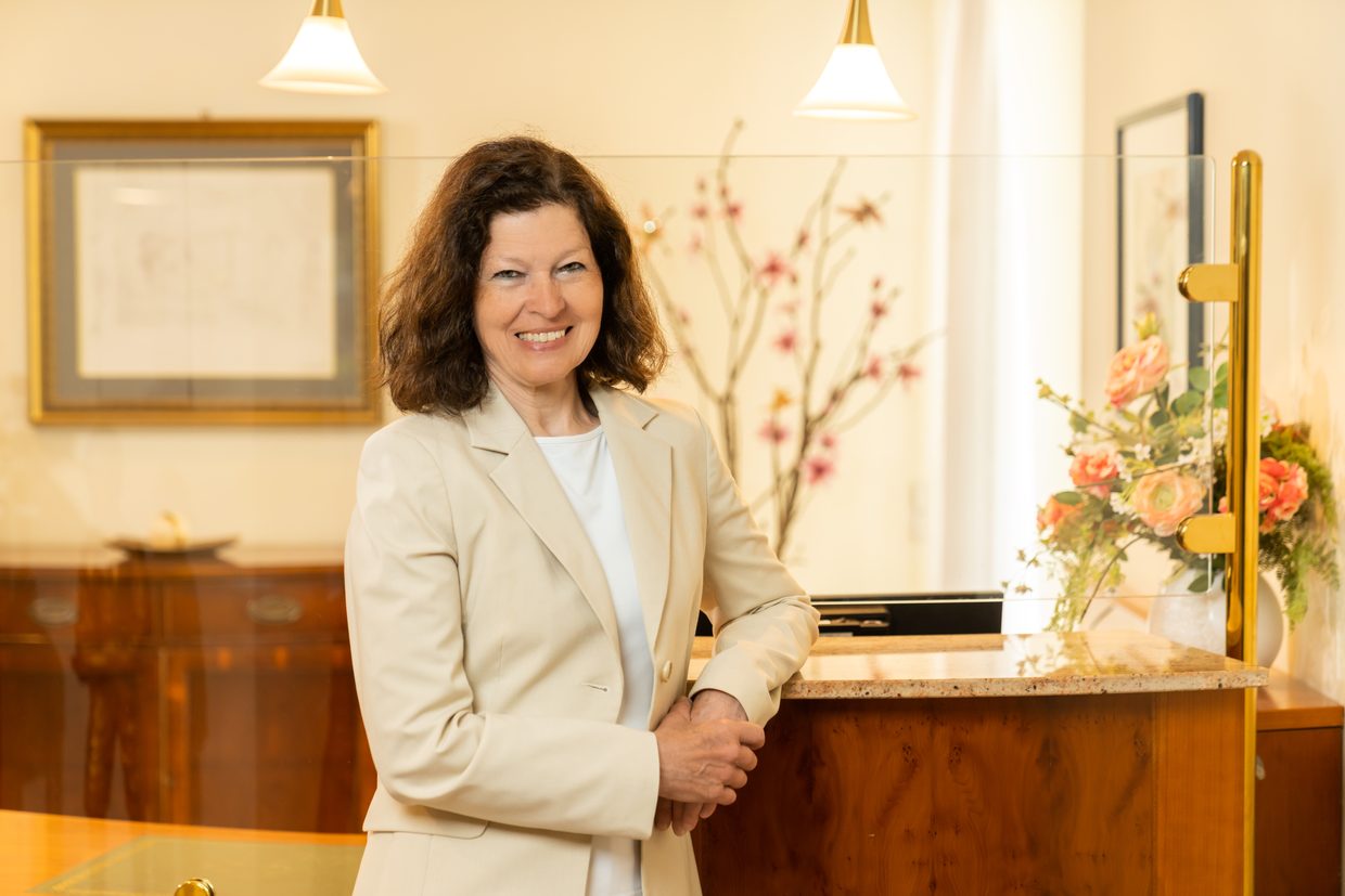 Dr. med. dent. Brigitte Schnödt, Zahnärztin in Günzburg
